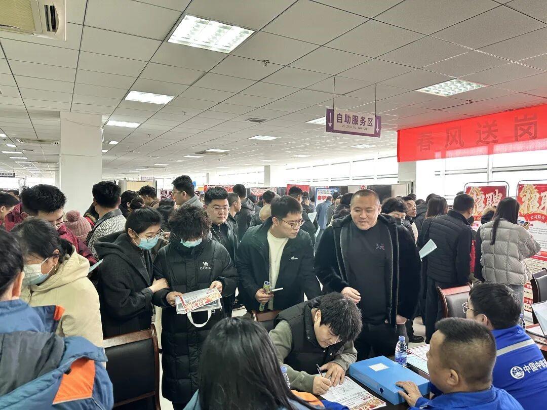 招远经开区商会创新直播招聘模式赋能企业与人才双向奔赴