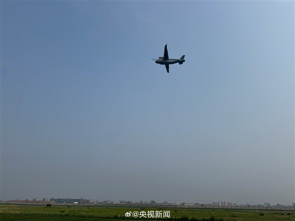 中国首款7吨级大型运输无人机长鹰-8成功首飞！一口气能从北京飞到新疆