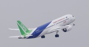 C919圆满完成首次国际商业航班飞行